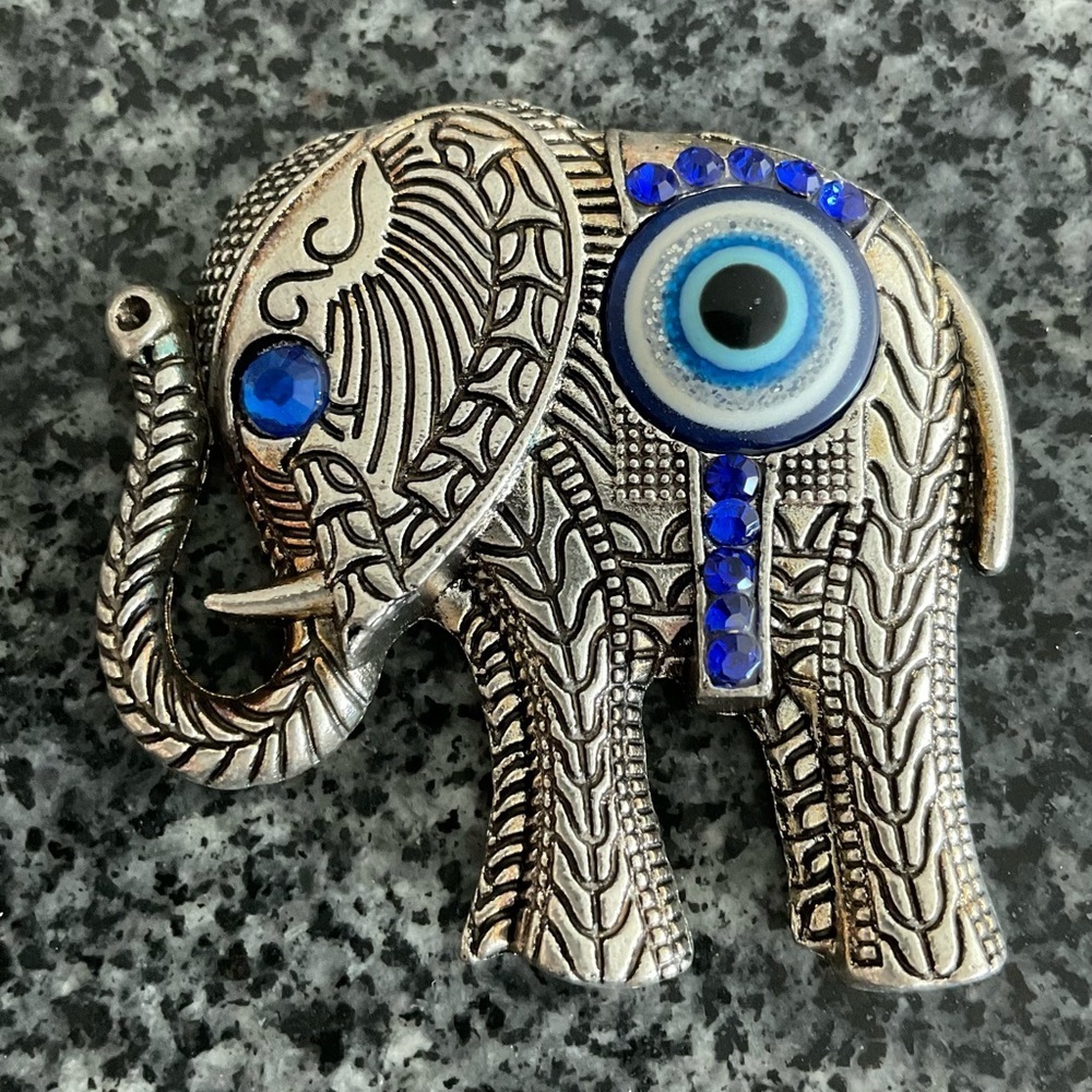 Turkish Elephant Evil Eye Rhinestone Magnet NWT - Picture 3 of 4